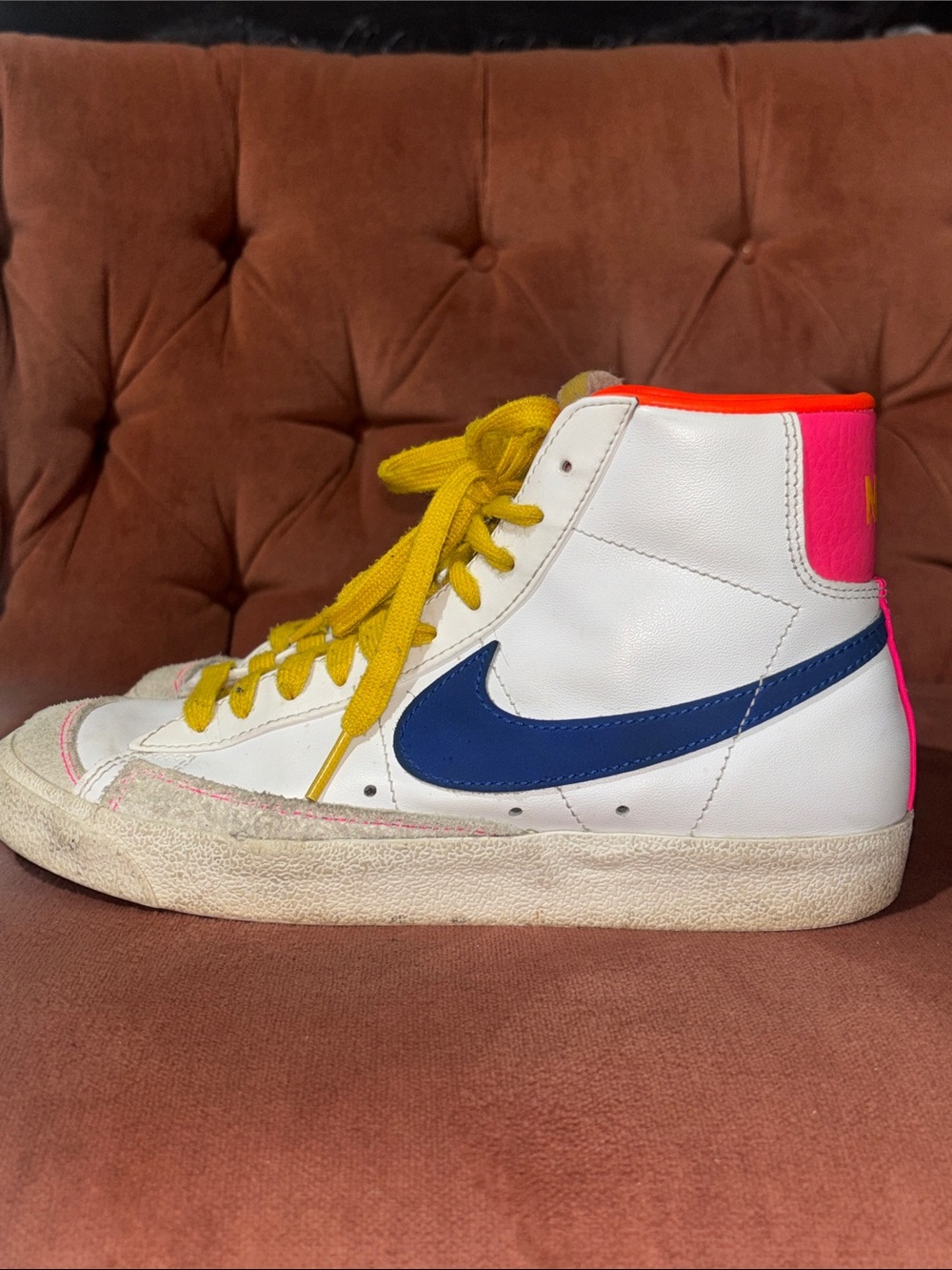 Nike Blazer mid ‘77 white chartreuse hyper pink high top sneakers neon accent 8 - Picture 7 of 15